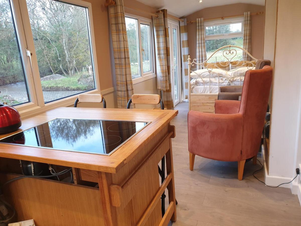 Riverside Cabin In Shropshire Oswestry Kültér fotó